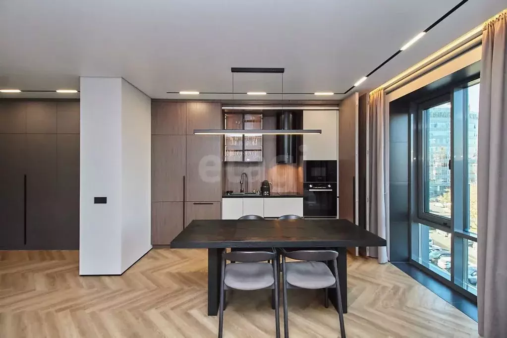 2-к кв. Тюменская область, Тюмень ул. Николая Машарова, 2 (74.5 м) - Фото 1