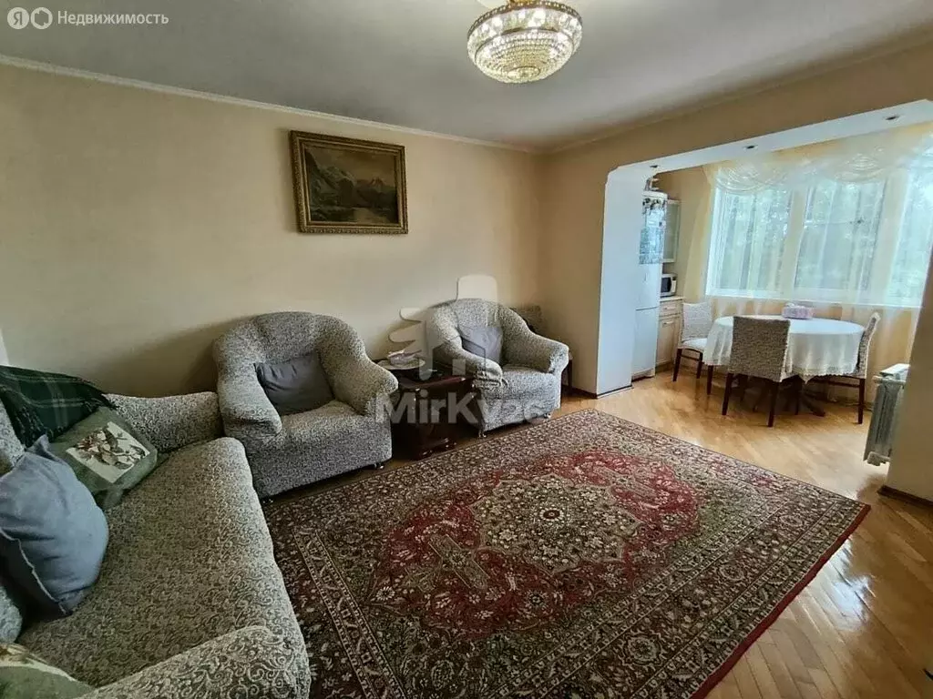 3-комнатная квартира: посёлок Горячеводский, улица Захарова, 10/1 ... - Фото 0