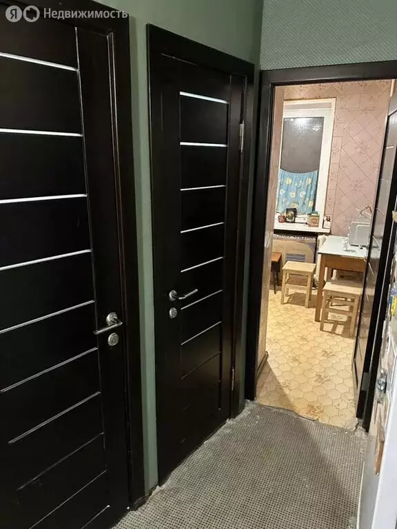 3-комнатная квартира: Таганрог, улица Морозова, 9 (50 м) - Фото 0