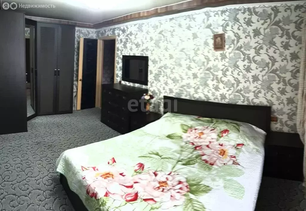 3-комнатная квартира: Петропавловск-Камчатский, улица Петра Ильичёва, ... - Фото 1