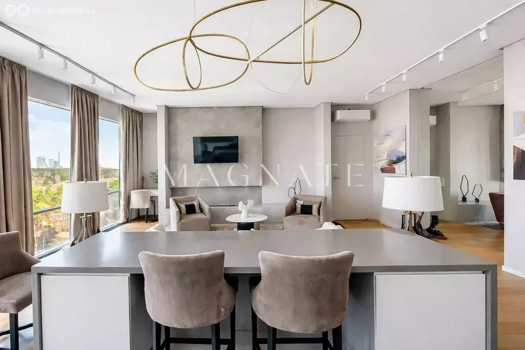 3-комнатная квартира: Москва, Нежинская улица, 1к2 (137 м) - Фото 1