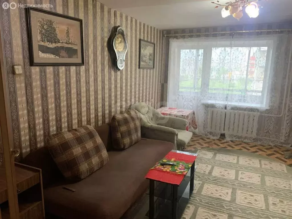 3-комнатная квартира: Кемерово, улица Веры Волошиной, 28 (61.3 м) - Фото 0