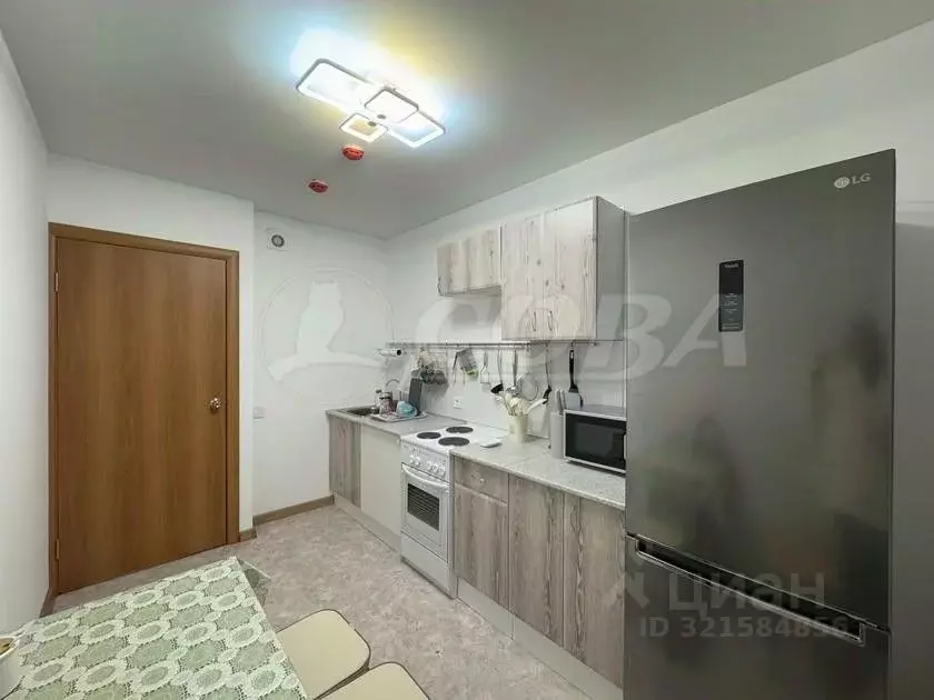 1-к кв. Тюменская область, Тюмень ул. Республики, 204к14 (42.0 м) - Фото 0