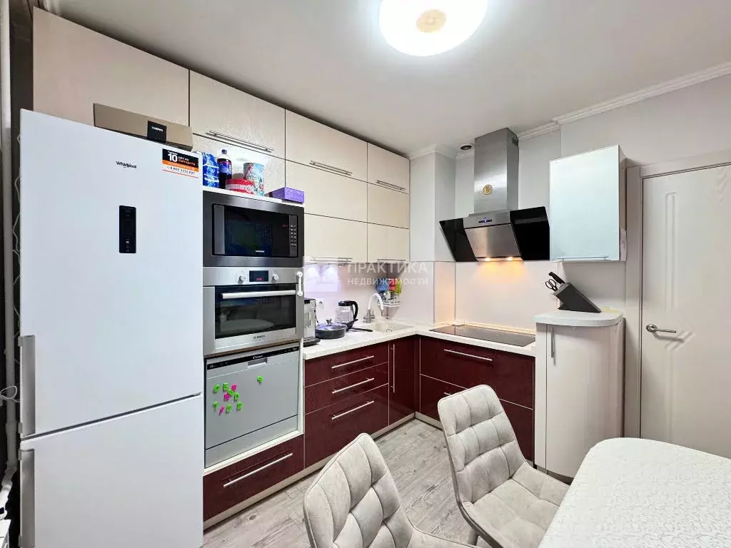 Продается 4-комнатная квартира - Фото 1