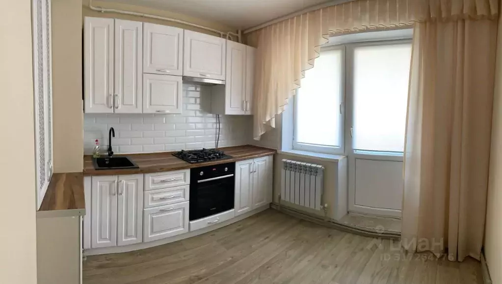 3-к кв. Курская область, Курск просп. Хрущева, 28 (75.9 м) - Фото 1
