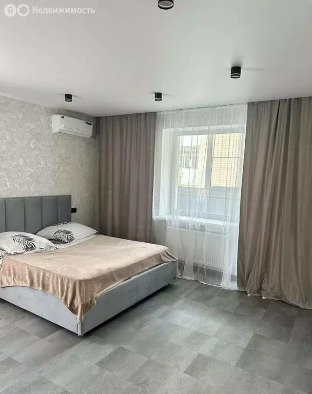 1-комнатная квартира: Каменск-Шахтинский, улица Ворошилова, 148Б (40 ... - Фото 0