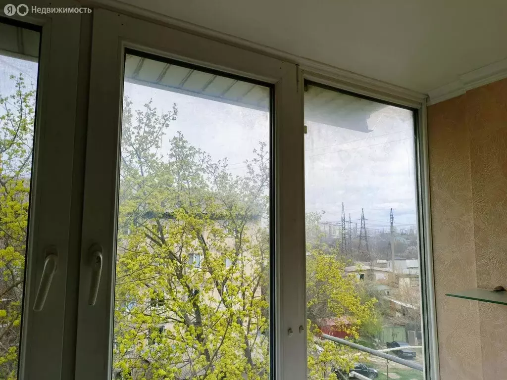3-комнатная квартира: Симферополь, Иртышская улица, 2 (57.6 м) - Фото 0