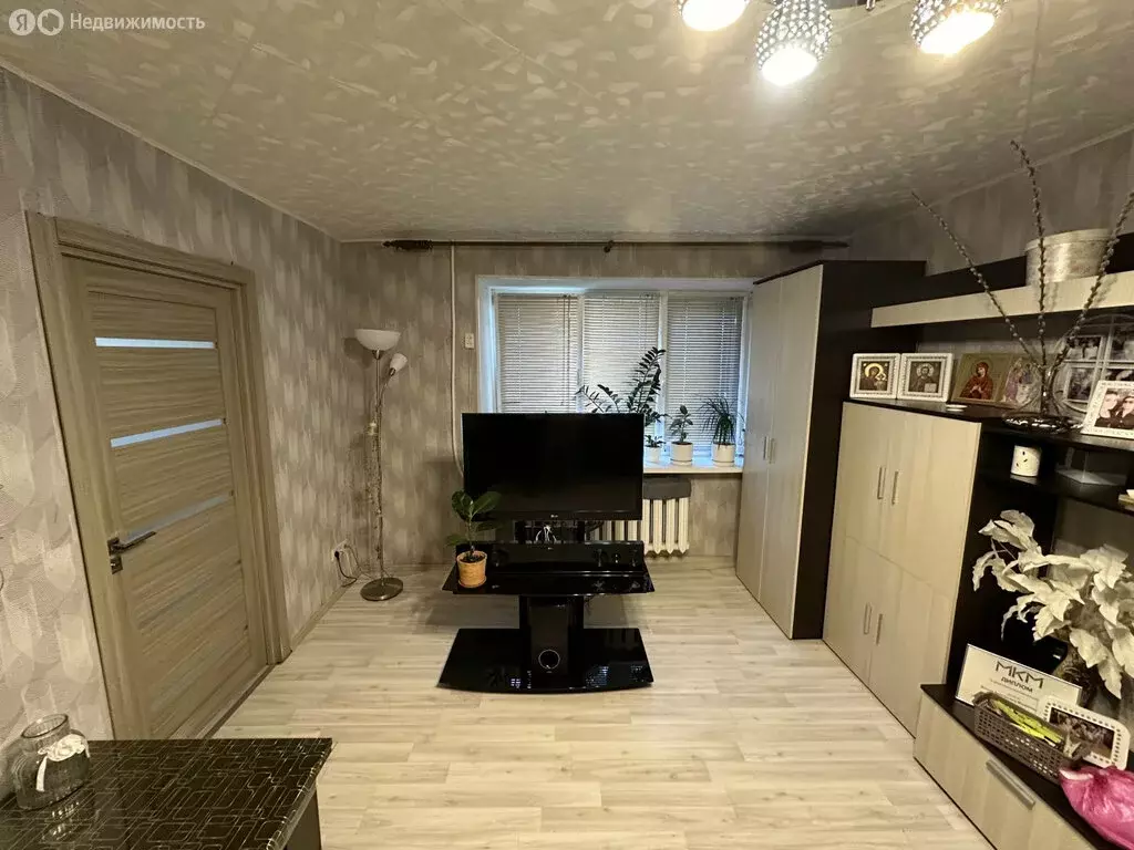 4-комнатная квартира: территория Рабочий посёлок Горьковский, улица ... - Фото 1