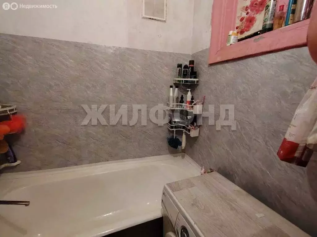 3-комнатная квартира: Новосибирск, проспект Дзержинского, 79 (70.2 м) - Фото 0