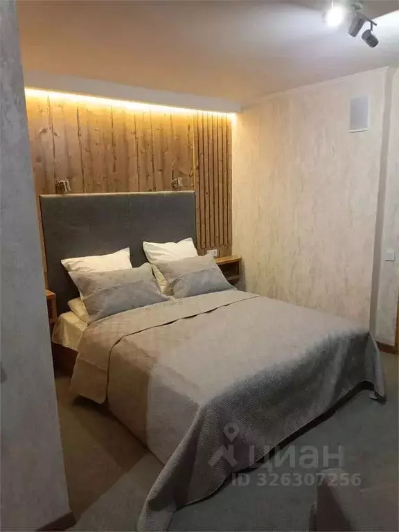 Комната Псковская область, Псков Пароменская ул., 4 - Фото 1