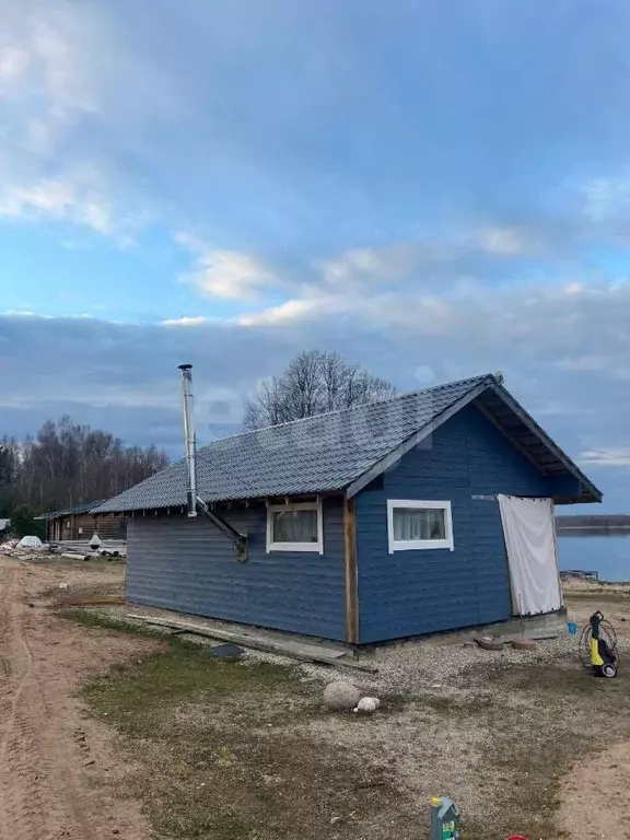 Дом в Псковская область, Себежское с/пос, д. Зуево  (80 м) - Фото 1