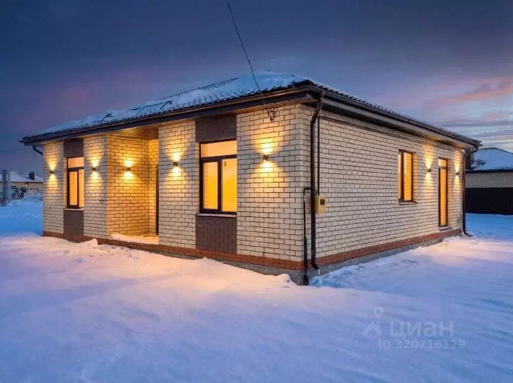 Дом в Татарстан, Лаишевский район, Никольское с/пос, с. Сапуголи, ... - Фото 1