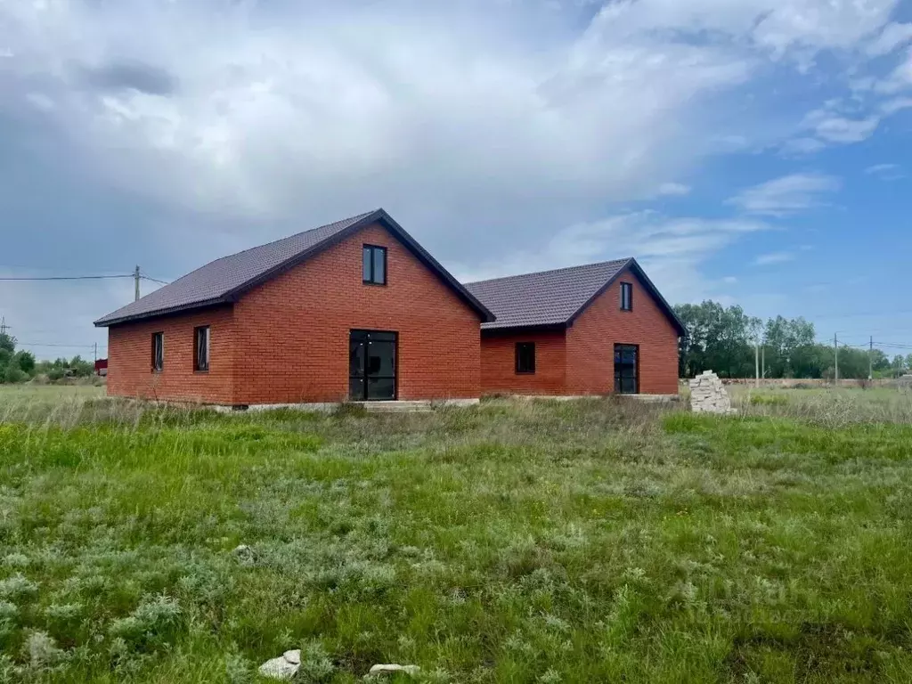 Дом в Самарская область, Кинель Средневолжская ул., 8 (125 м) - Фото 0