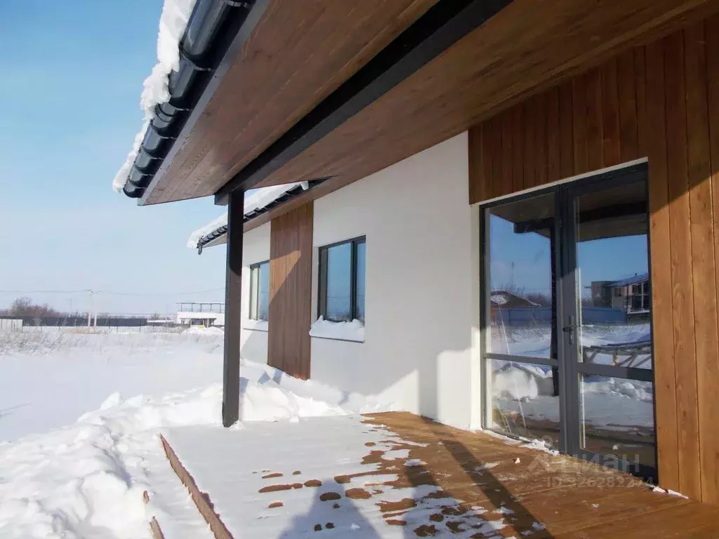 Дом в Саратовская область, с. Усть-Курдюм ул. Мусы Джалиля, 8 (143 м) - Фото 1