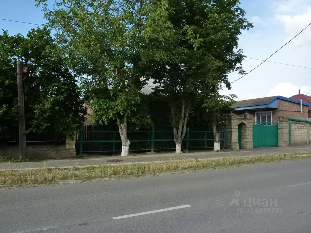 Дом в Ставропольский край, Светлоград г. Петровский муниципальный ... - Фото 1