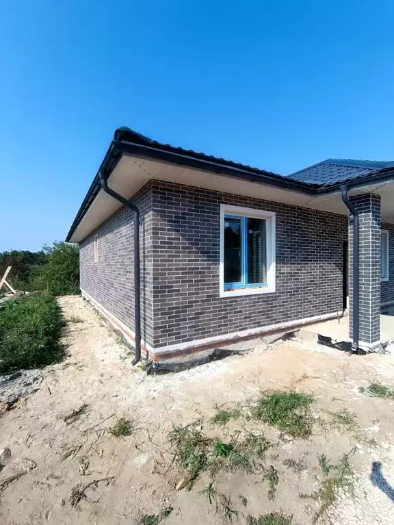 Дом в Калужская область, Ферзиковский район, Красный Городок с/пос, д. ... - Фото 1