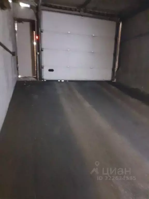 Гараж в Свердловская область, Екатеринбург ул. Малышева, 4Б (13 м) - Фото 1