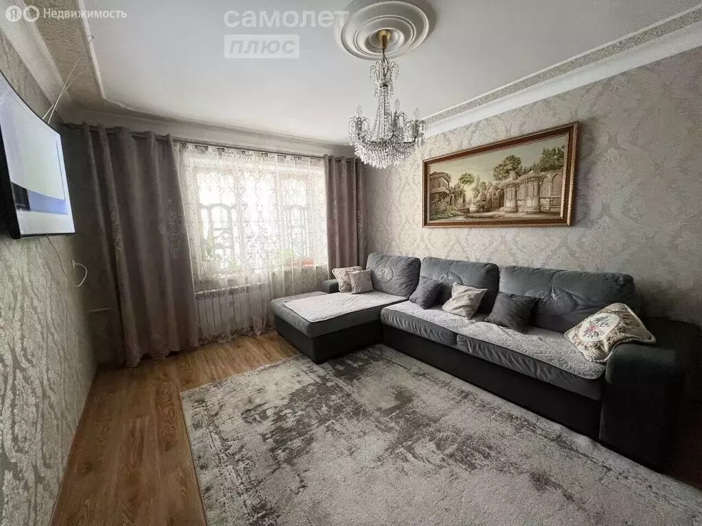 3-комнатная квартира: Махачкала, улица Героев Дагестана, 14 (72 м) - Фото 0