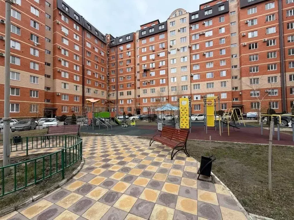 3-к кв. Дагестан, Каспийск просп. М. Омарова, 18 (100.0 м) - Фото 1