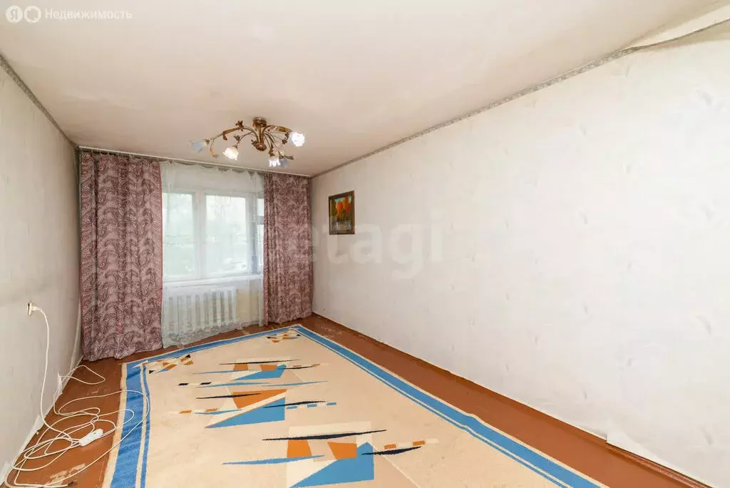 3-комнатная квартира: Курган, улица Володарского, 56 (64 м) - Фото 1