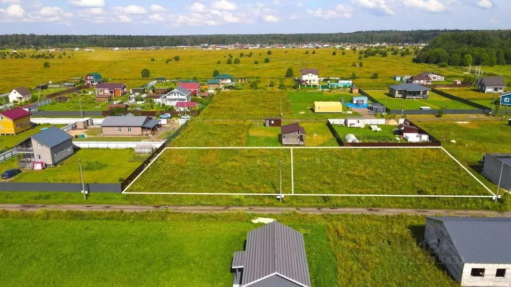 Участок в Ленинградская область, Ломоносовский район, Лопухинское ... - Фото 0