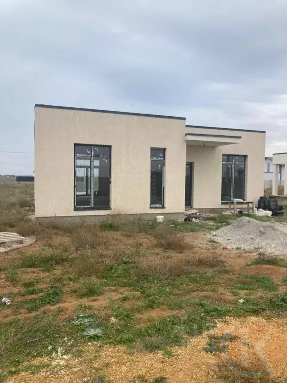 Дом в Крым, Сакский район, с. Уютное, Лазурный кп ул. Черничная, 9 (94 ... - Фото 2