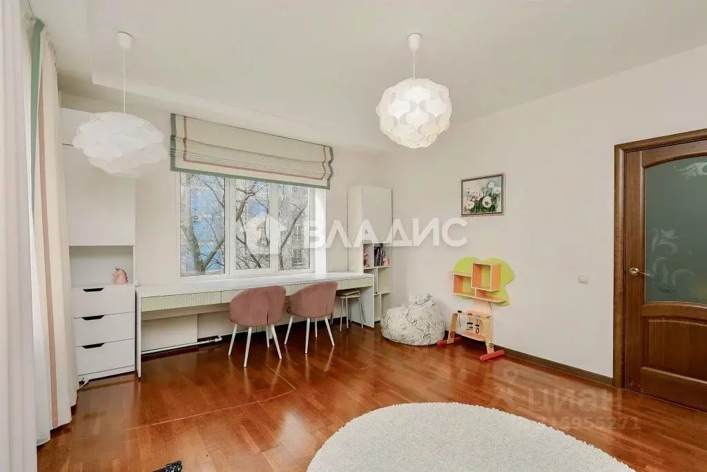 3-к кв. Удмуртия, Ижевск ул. Коммунаров, 249 (77.0 м) - Фото 0