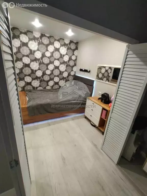 1-комнатная квартира: Великий Новгород, район Колмово, улица Вересова, ... - Фото 2