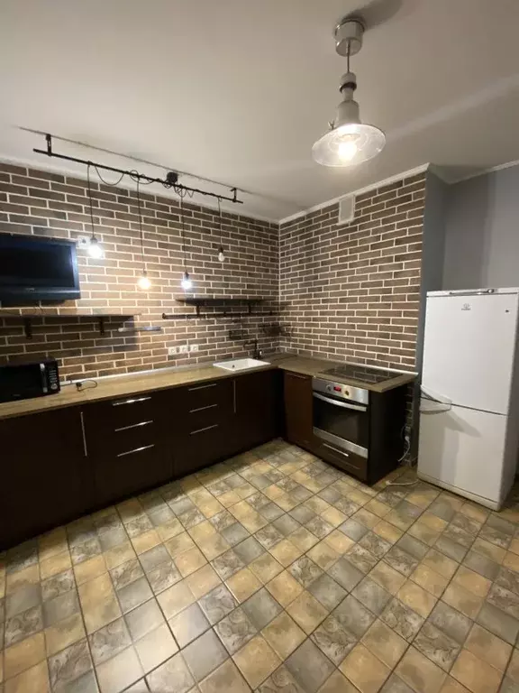 2-к кв. Свердловская область, Екатеринбург ул. Союзная, 27 (67.0 м) - Фото 2