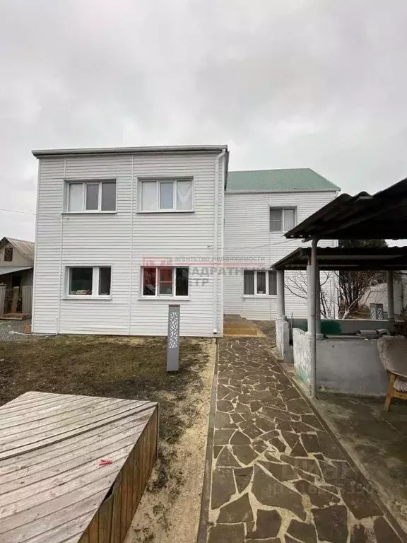 Дом в Белгородская область, Старооскольский городской округ, с. ... - Фото 1