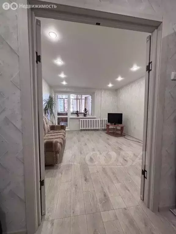 2-комнатная квартира: Тюмень, улица Щербакова, 142к3 (49.9 м) - Фото 1