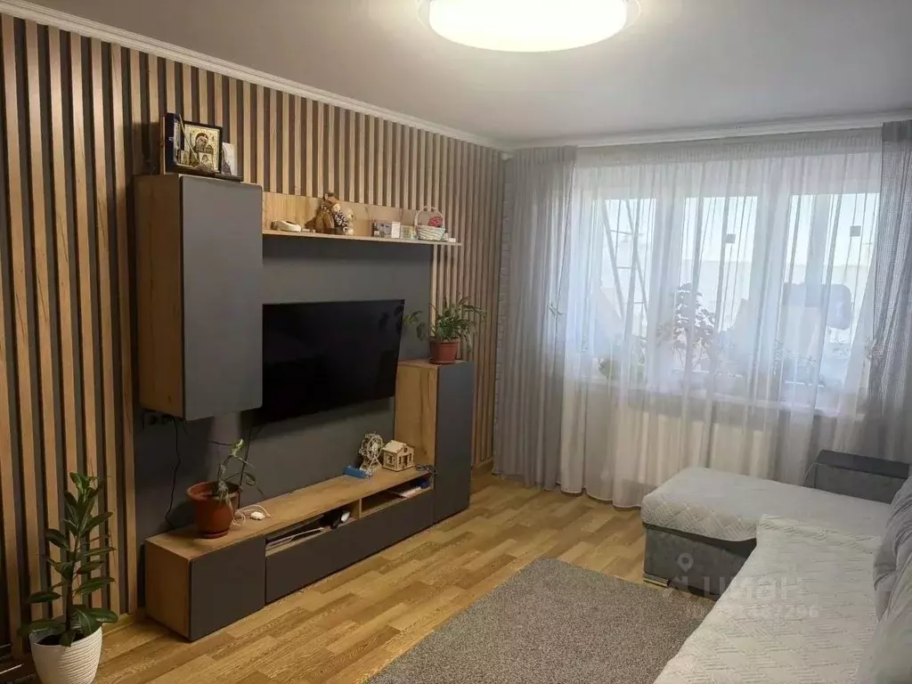 2-к кв. Татарстан, Елабуга 4/5 мкр, ул. Автомобилистов, 9 (50.8 м) - Фото 1