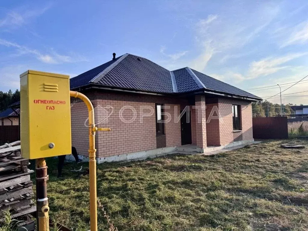 Дом в Тюменская область, Тюменский муниципальный округ, д. Падерина  ... - Фото 1