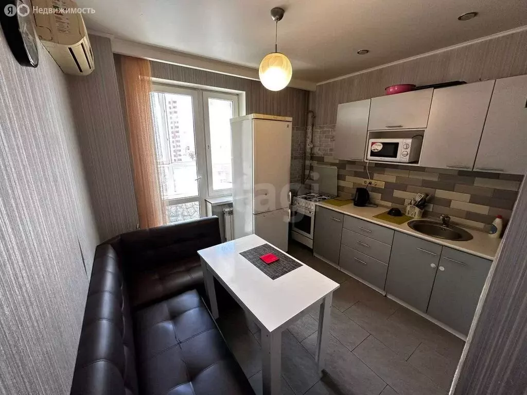 1-комнатная квартира: Батайск, улица Пушкина, 2А (35.2 м) - Фото 1