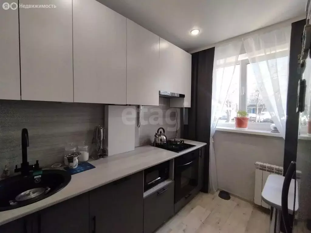 3-комнатная квартира: Курган, проспект Конституции, 36 (62.6 м) - Фото 2