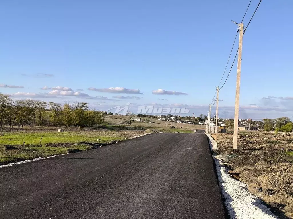 Участок в Крым, Симферопольский район, с. Мирное  (6.0 сот.) - Фото 1