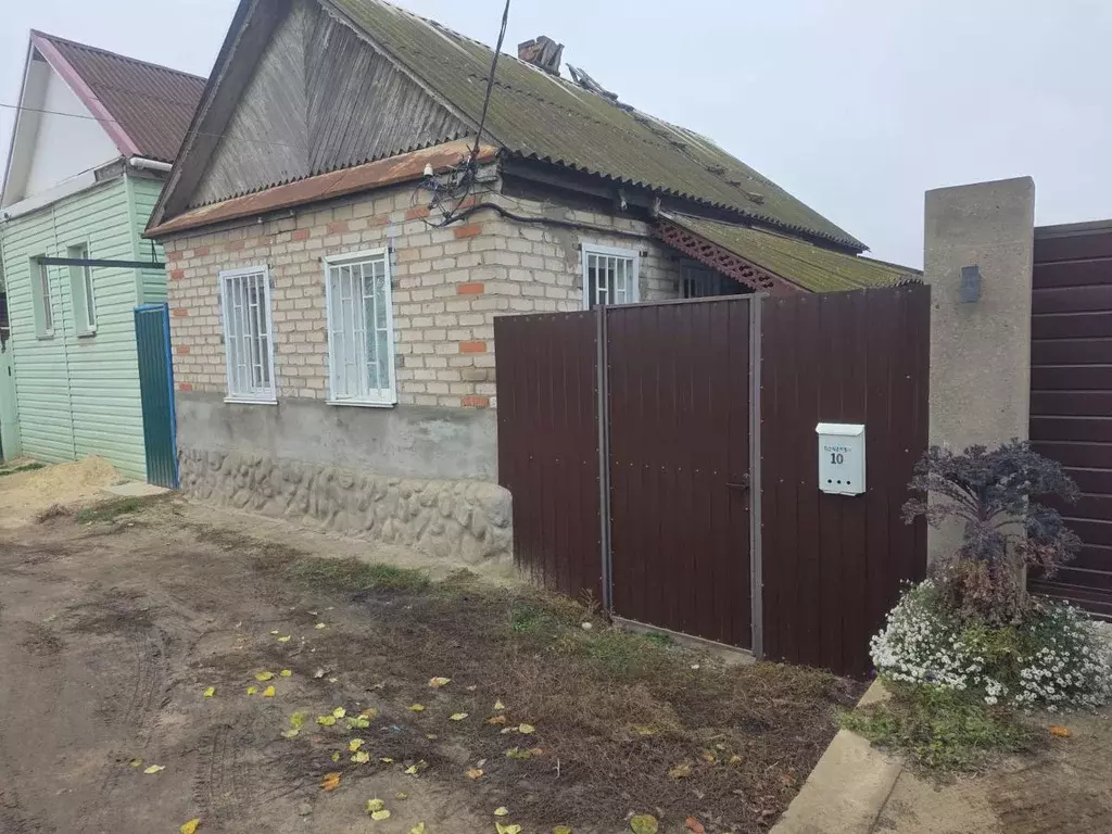 Дом в Волгоградская область, Краснослободск Среднеахтубинский район, ... - Фото 1