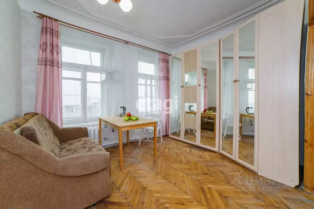 Комната Санкт-Петербург 5-я Васильевского острова линия, 64 (21.3 м) - Фото 1