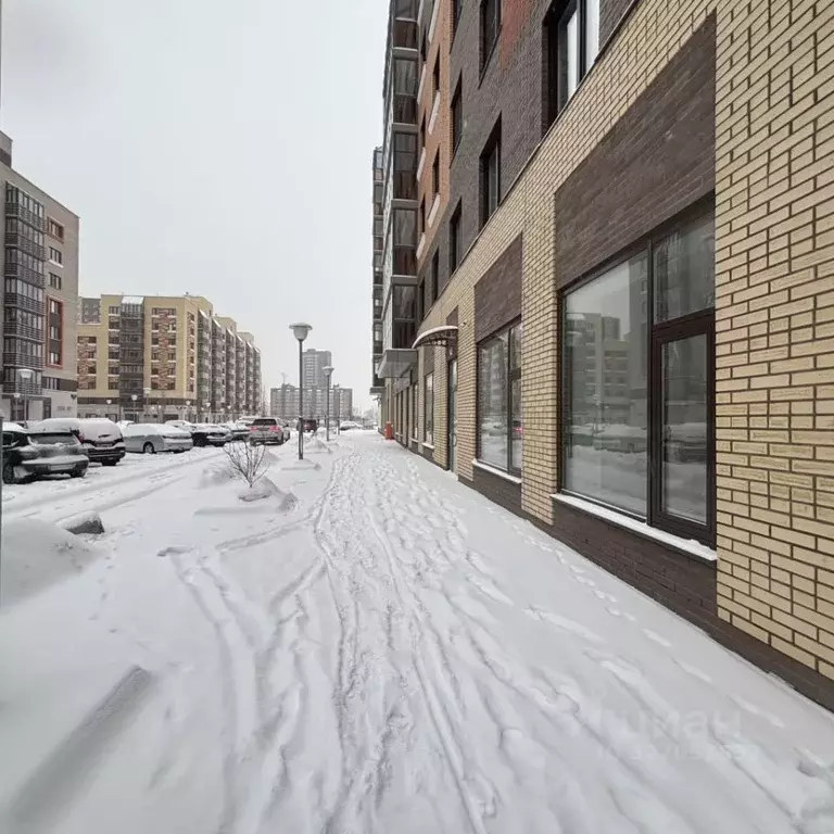 Помещение свободного назначения в Красноярский край, Красноярск наб. ... - Фото 1