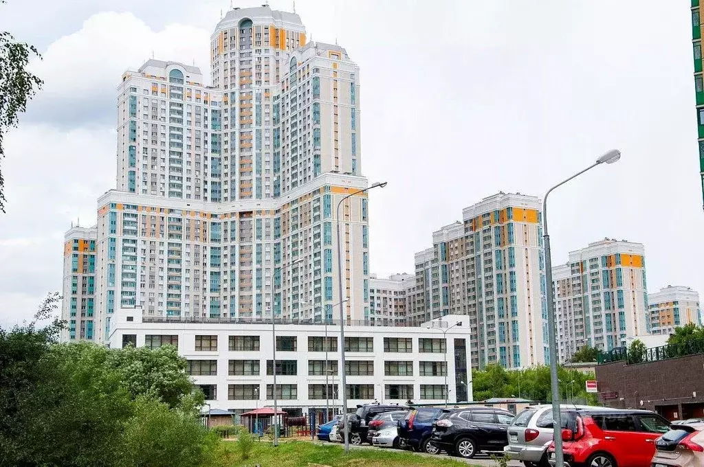 Помещение свободного назначения в Москва Михневская ул., 8 (830 м) - Фото 1