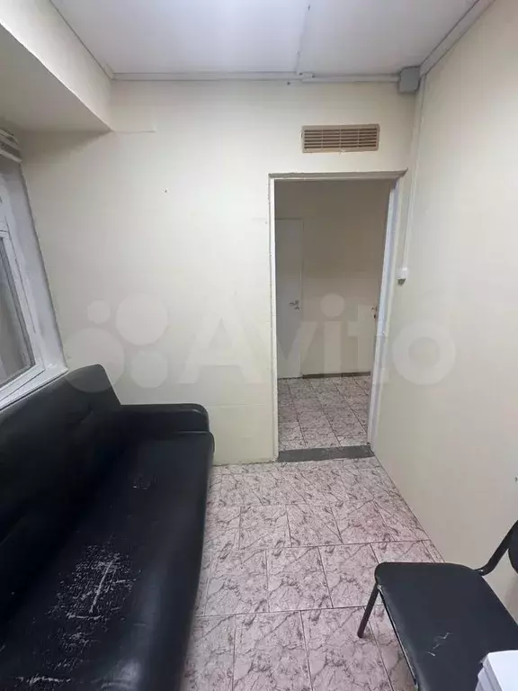 Комната 8 м в 4-к., 2/4 эт. - Фото 1