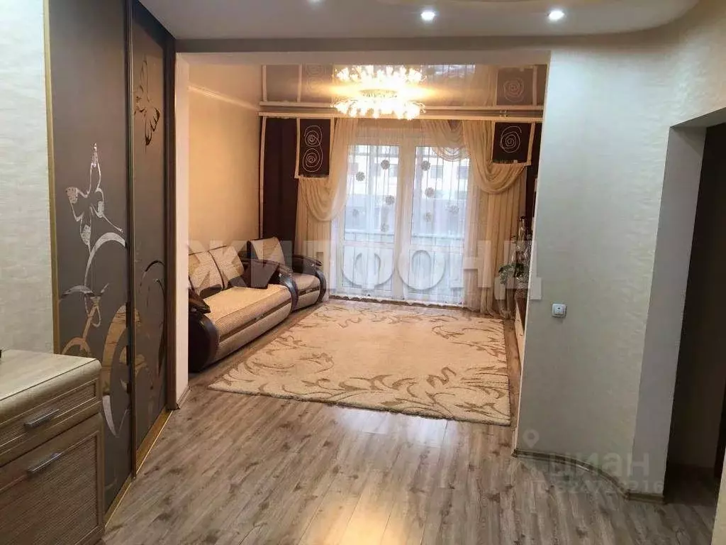 3-к кв. Хакасия, Абакан ул. Кирова, 99Б (105.0 м) - Фото 1