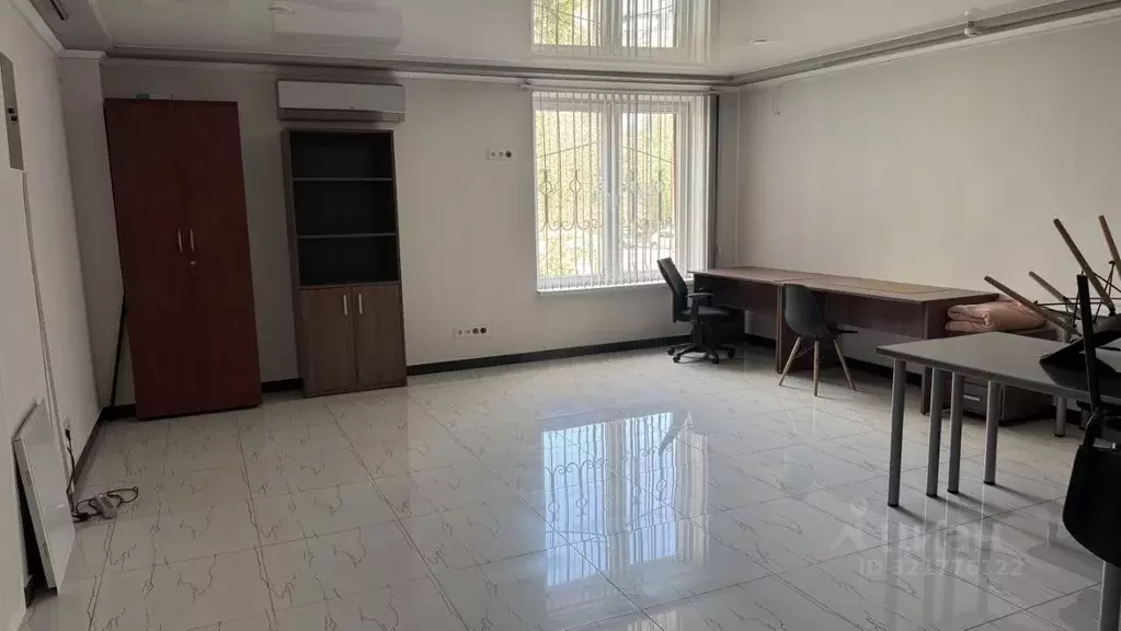 Офис в Северная Осетия, Владикавказ ул. Астана Кесаева, 8 (50 м) - Фото 2