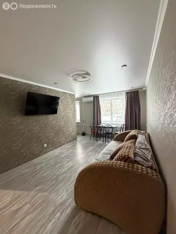 3-комнатная квартира: Азов, Красноармейский переулок, 73 (57 м) - Фото 1