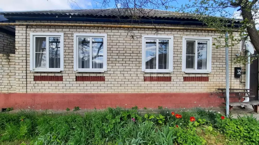 Дом в Ставропольский край, с. Новоселицкое ул. Кооперативная (100 м) - Фото 2