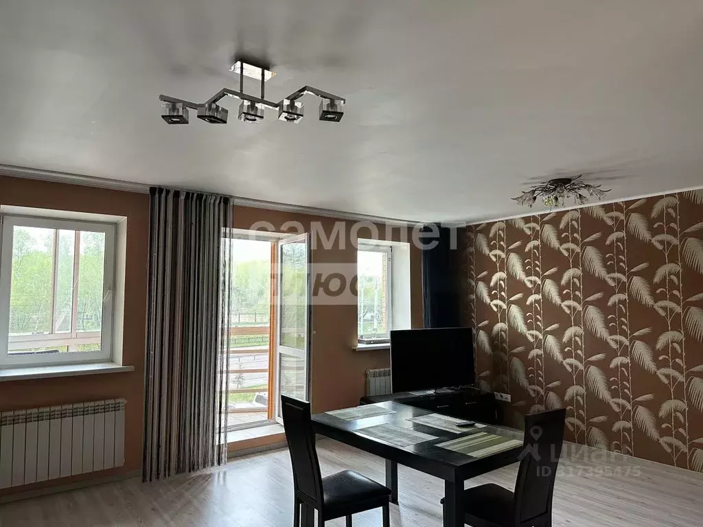 3-к кв. Иркутская область, Иркутск Байкальская ул., 244/5 (79.5 м) - Фото 0