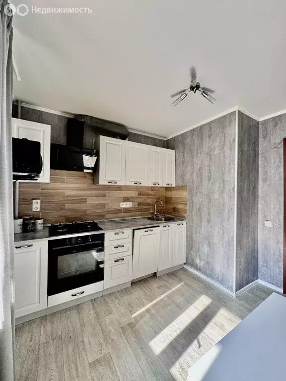2-комнатная квартира: Саратов, улица имени В.И. Оржевского, 5 (50 м) - Фото 1