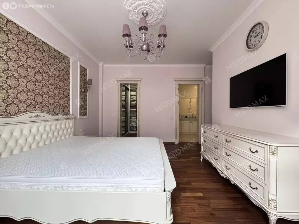 5-комнатная квартира: Санкт-Петербург, Наличная улица, 26к1 (175.2 м) - Фото 0