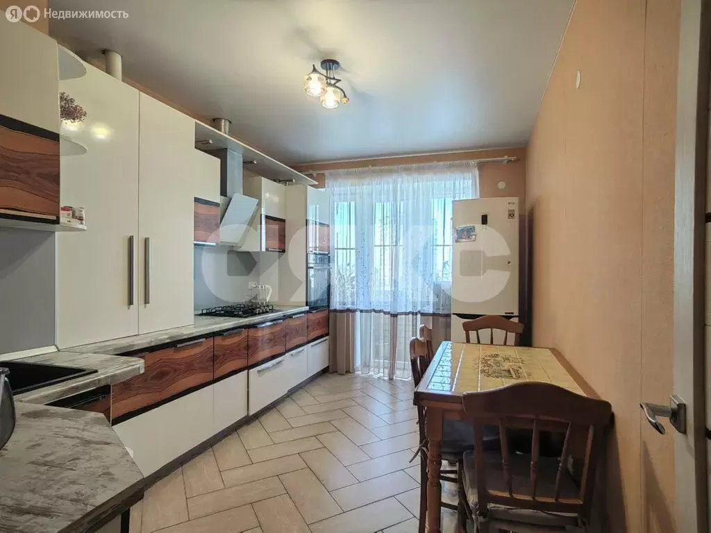 3-комнатная квартира: Анапа, улица Толстого, 140 (80.7 м) - Фото 2