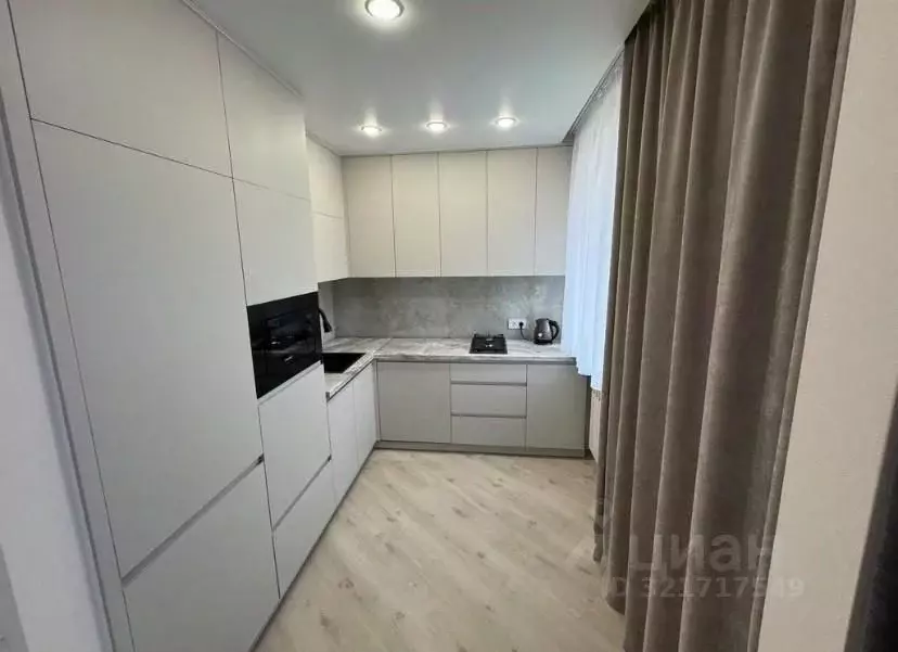 2-к кв. Татарстан, Казань ул. Азата Аббасова, 12 (45.0 м) - Фото 0